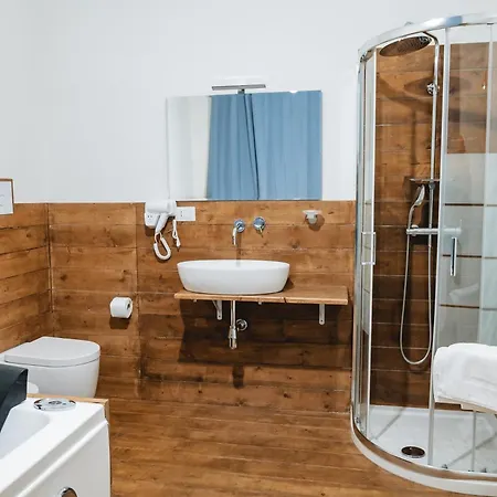 Bed & Breakfast Sea House 3*